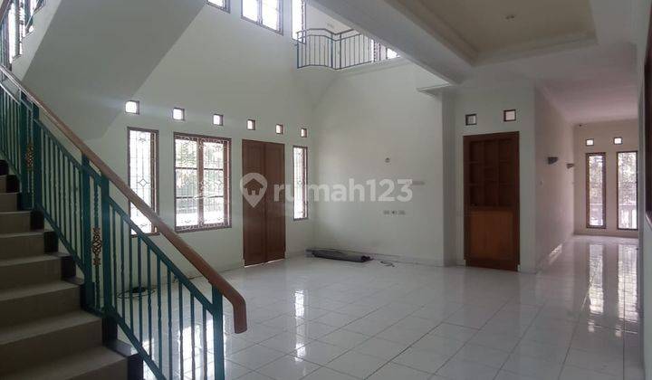 Disewakan Murah Rumah 2 Lantai Posisi Hook di Cluster Camar, PIK, Jakarta Utara 2