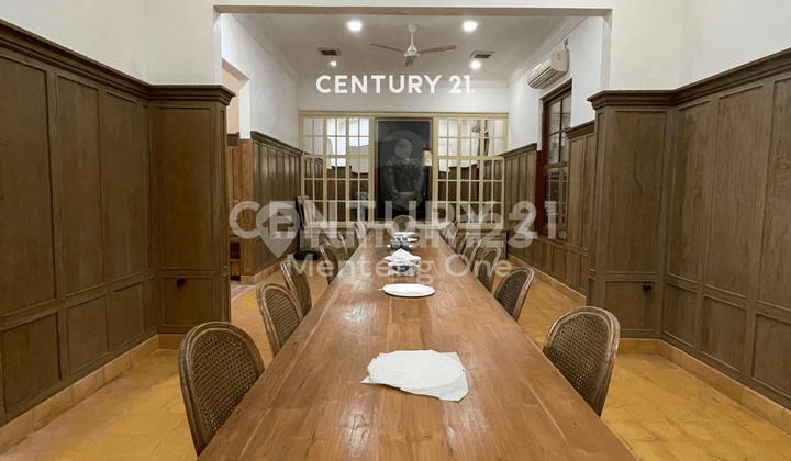 Spacious House Suitable for Office or Business in Central Jakarta 2
