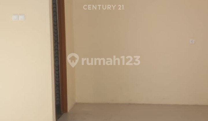 For Quick Sale 3 Attached Shophouses in Nuansa Jaya Complex, Bekasi 2