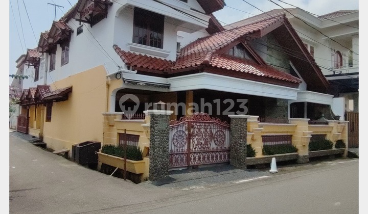 2-story wide Hook house in Duren Sawit, East Jakarta.