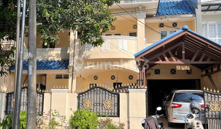 Dijual Rumah Sangat Terawat di Lingkungan Nyaman, Asri 1