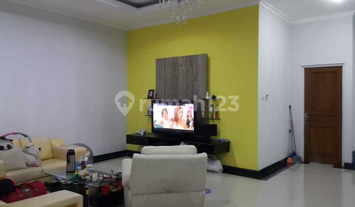 Dijual Rumah Strategis dekat Stasiun Jatinegara 2