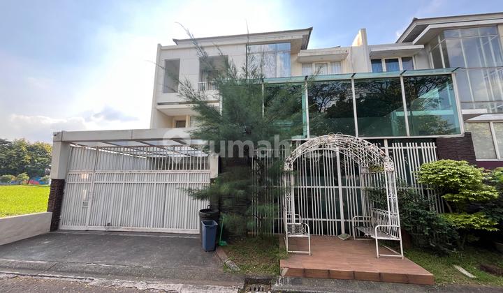JUAL CEPAT Rumah Mewah di Grand Wisata, Terawat & Siap Huni JUAL CEPAT Rumah Mewah di Grand Wisata, Terawat & Siap Huni