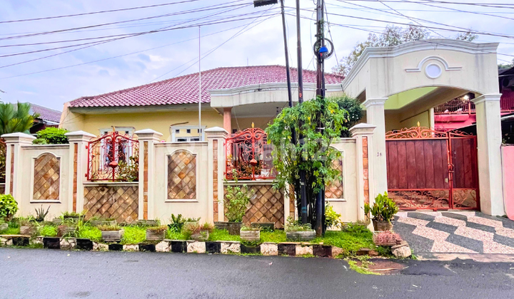 Dijual Rumah Luas Asri di Komplek Elit Billymoon Dijual Rumah Luas Asri di Komplek Elit Billymoon