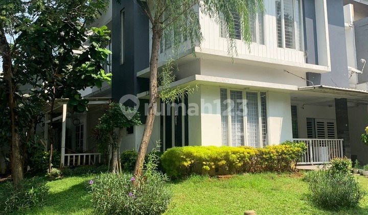 Strategic HOOK House READY TO OCCUPY in Emerald View Bintaro Sector 9