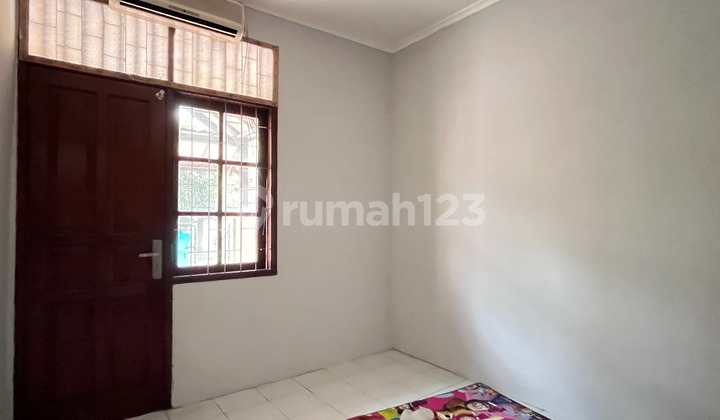 Disewakan Rumah strategis selangkah dari LRT, Lingkungan Asri 2