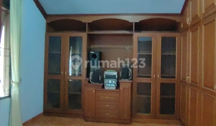 2-story wide Hook house in Duren Sawit, East Jakarta. 2