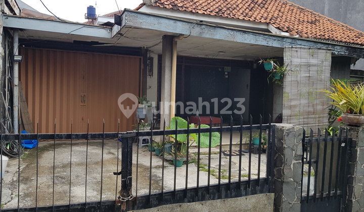Dijual Rumah Kebembem Pisangan Timur sebelah Indomaret Jalan sangat lebar