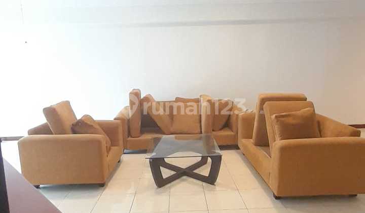 Rent Taman Anggrek Condominium Apartment 2BR Corner Type