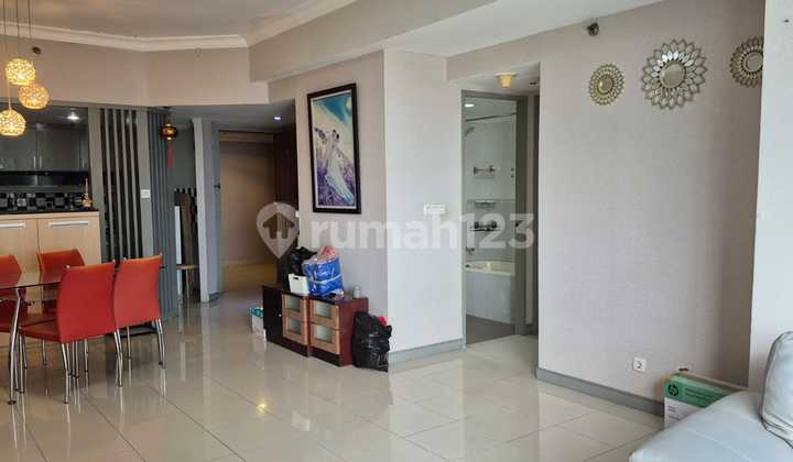Sell Taman Anggrek Condominium 2BR cheap West Jakarta