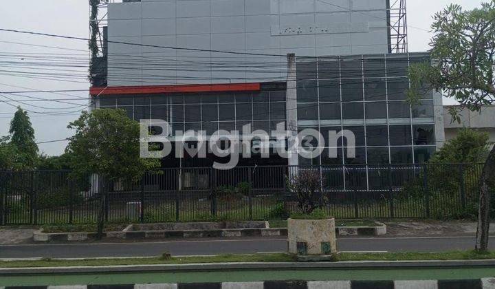 KOMERSIL AREA Ex Showroom 1