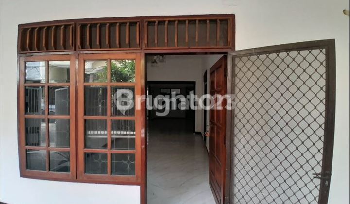 1.5-Story House Ready to Live In, Excellent Condition and Comfortable, Strategic Location in Front of the Main Road, Nginden Intan 1.5-Story House Ready to Live In, Excellent Condition and Comfortable, Strategic Location in Front of the Main Road, Nginden Intan