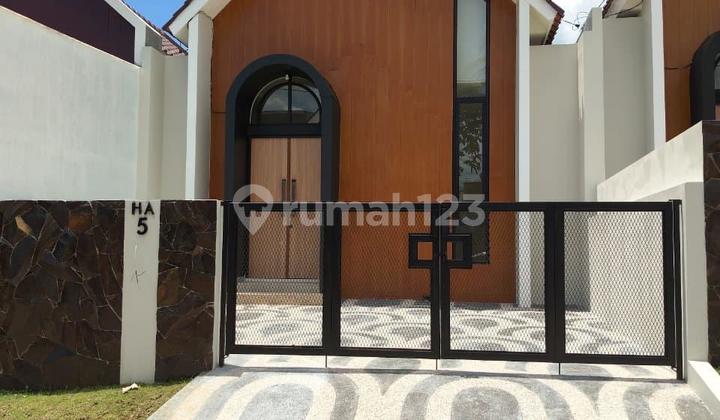 Ready-to-Occupy House in the Strategic Area of Greenland Tidar, Malang City 1