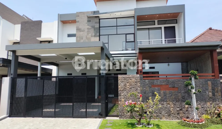 RUMAH MEWAH BARU GRESS LOKASI STRATEGIS LINGUNGAN EKSKLUSIF ARAYA MALANG