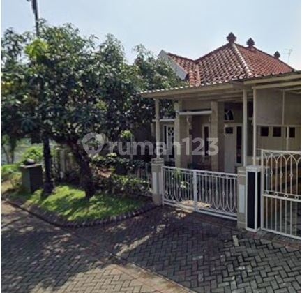 Rumah Siap Huni Terawat Istana Dieng Timur Malang