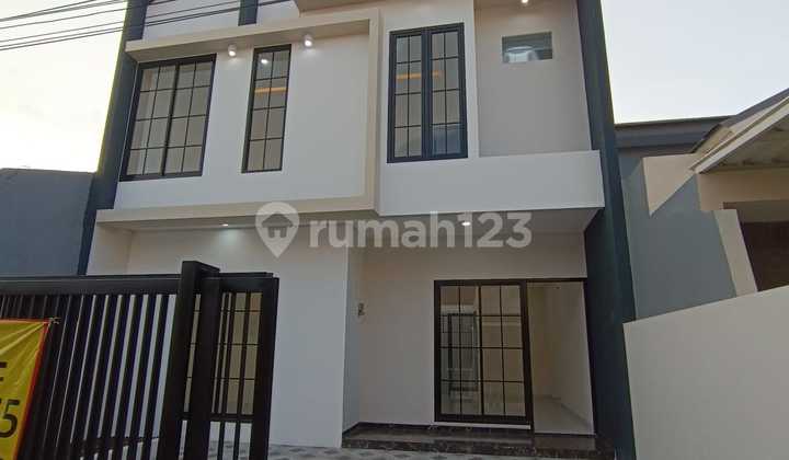 New Scandinavian Modern House in Mulyosari Utara New Scandinavian Modern House in Mulyosari Utara