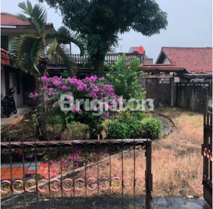 RUMAH ASRI HALAMAN LUAS TENGAH KOTA STRATEGIS DAN AKSES MUDAH DI CIPINANG TENGAH RUMAH ASRI HALAMAN LUAS TENGAH KOTA STRATEGIS DAN AKSES MUDAH DI CIPINANG TENGAH