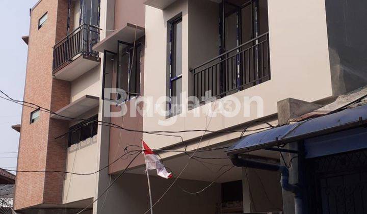 Rumah lokasi strategis bebas banjir di Tomang belakang FKG Trisakti 2