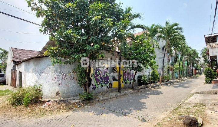 rumah tua hitung tanah  di Perum Pondok Arum 2