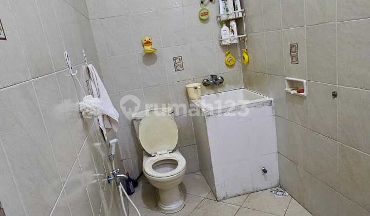 FOR SALE: 205m2 Furnished House in Grogol, price 3.9B negotiable until deal. 2