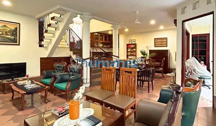 For Sale Good Cheap House in East Tebet 218M2, 3 Floors Price 3M Negotiable