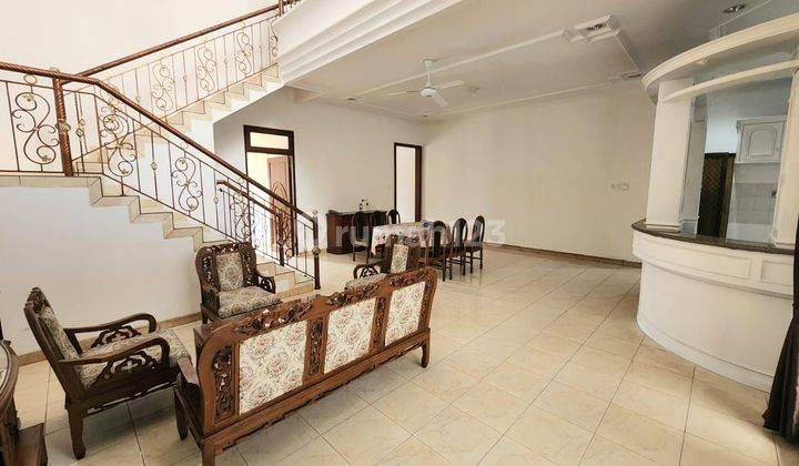 Dijual Rumah 2,5 Lantai di Taman Surya Boulevard 2