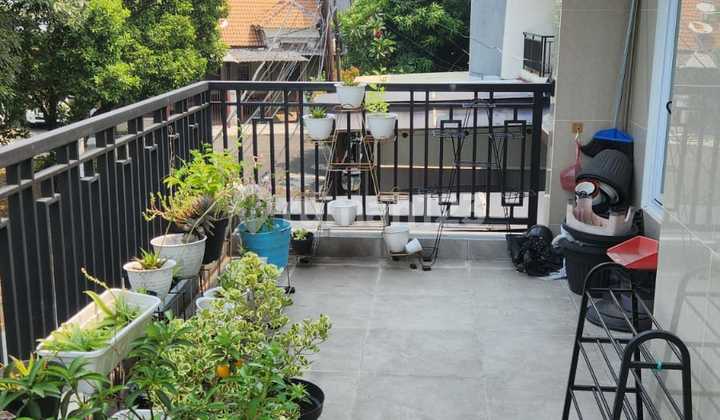 Dijual Rumah 2 Lantai Di Taman Semanan Indah Jakarta Barat Dijual Rumah 2 Lantai Di Taman Semanan Indah Jakarta Barat
