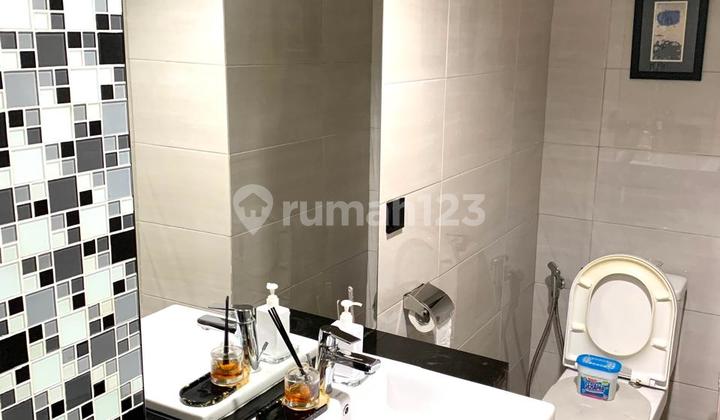 Dijual Rumah 2 Lantai Siap Huni di Cluster Eropa Green Lake City 2