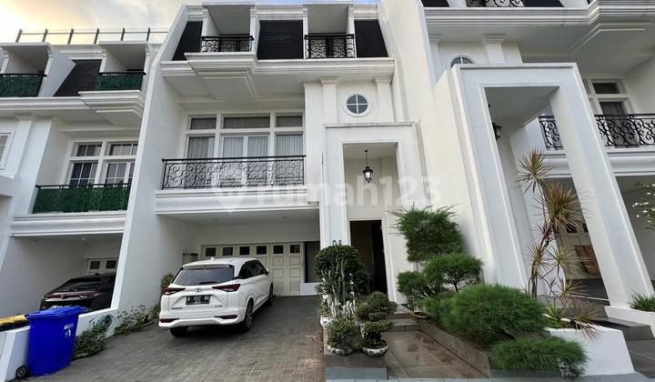 Dijual Rumah Cantik Ada Kolam Renang Di Joglo Kembangan