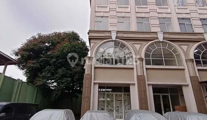 Ruko Crown 3,5 Lantai di Green Lake City Posisi Hoek