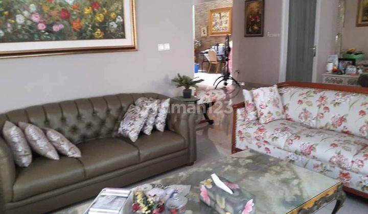 Dijual Rumah Besar Bangunan Bagus Semi Furnished di Kav Dki  1