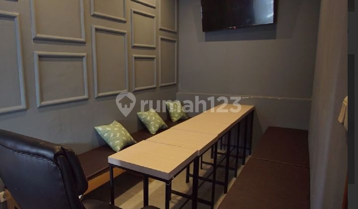 Rumah Sekaligus Cafe di Kawasan Kuliner Pasar Lama Tangerang Nego