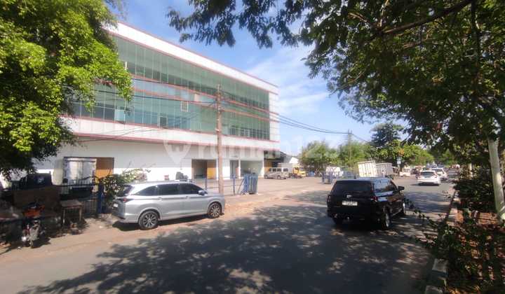 Disewakan Gudang Siap Pakai 3 lantai Cocok Untuk Gudang dan Kantor Resmi