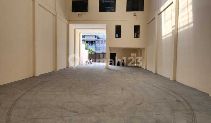 Koja warehouse can be used for office, minimum 3 years, building in good condition.
