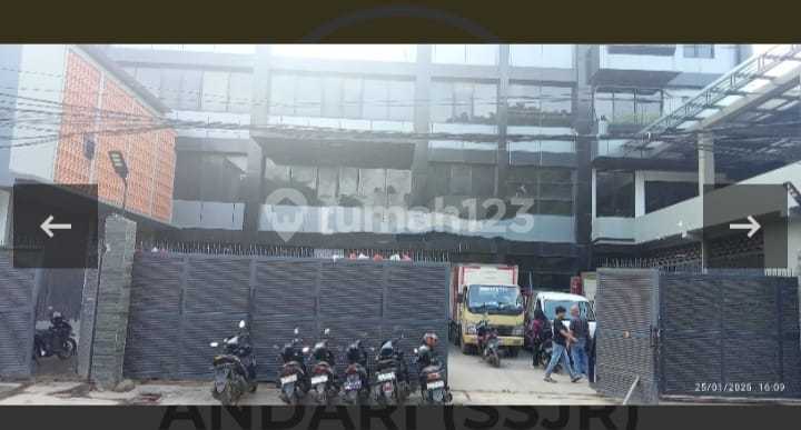 For Rent Warehouse in Sunter 4 Floors with Elevator 4000M2 Ready to Use For Rent Warehouse in Sunter 4 Floors with Elevator 4000M2 Ready to Use