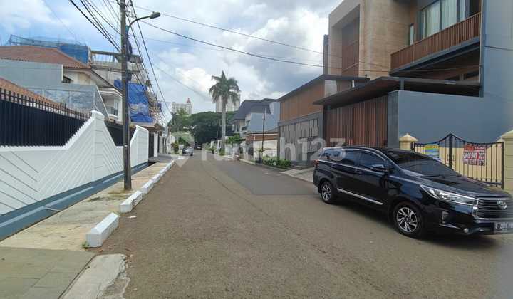 Rumah Besar Agung Tengah Rapih Siap Huni Jalan Lebar Jarang Ada 2