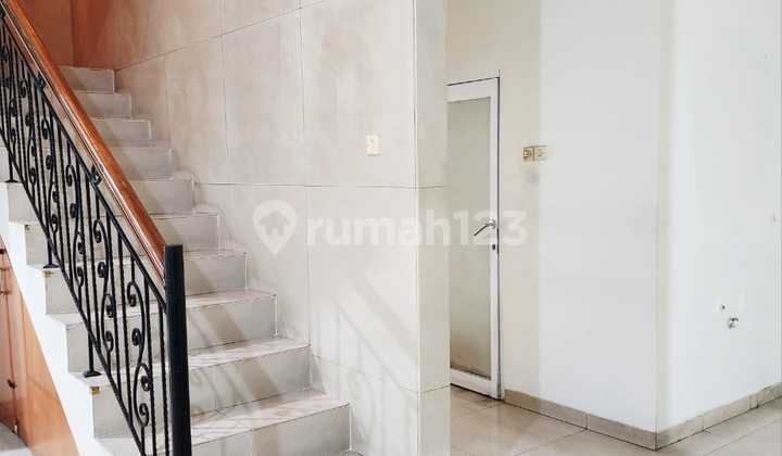 East Paradise Great Lease Rarely Available 2