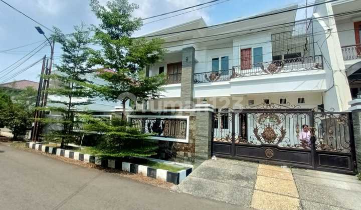 Pulomas Barat Siap Huni Full Renov Jarang Ada Bisa di Bantu KPR