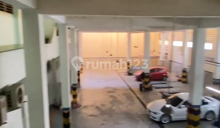 Gedung 4 Lantai 1300An M2 Cocok Utk Showroom Mobil