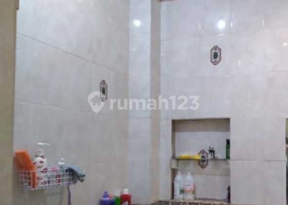House Can Be Used as Warehouse in Front of WTC Mangga Dua 429m, Rare Find