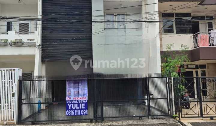 Janur Asri 3 Lantai Siap Huni Brand New Renovasi Janur Asri 3 Lantai Siap Huni Brand New Renovasi