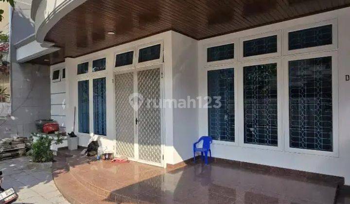 Disewakan Rumah Bagus Mewah Dekat Kemayoran Semi Furnished  2