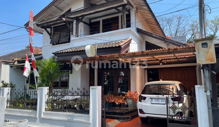 Rumah Terawat Siap Huni 2 Lantai Di Sayap Buahbatu