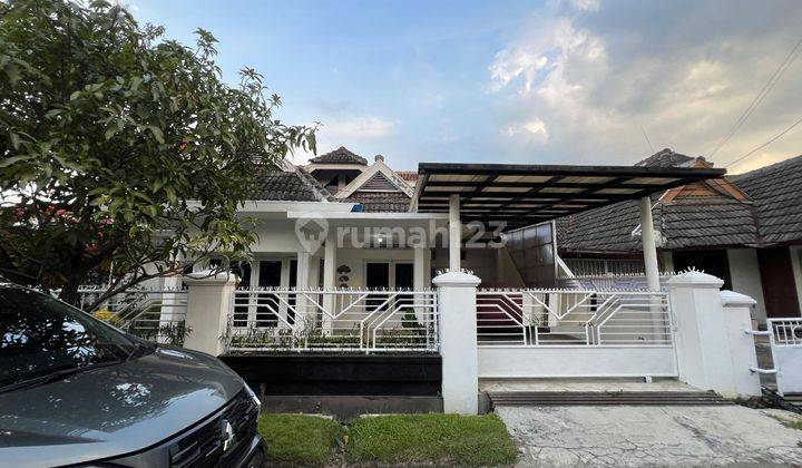 Rumah Hoek 2 Lantai Full Furnished Area Bebas Banjir 1