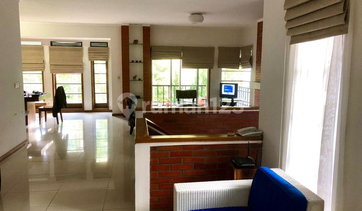 Rumah mewah bagus siap huni resor dago pakar  2