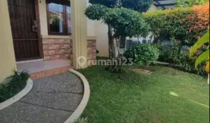 Rumah 2 Lantai Bagus SHM di Kota Baru Parahyangan, Bandung 1