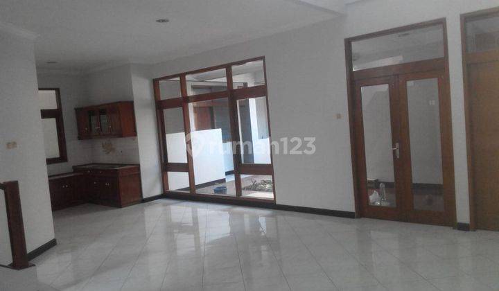 Rumah Siap Huni 2 Lantai Di Komplek Nyaman Nusasari 2