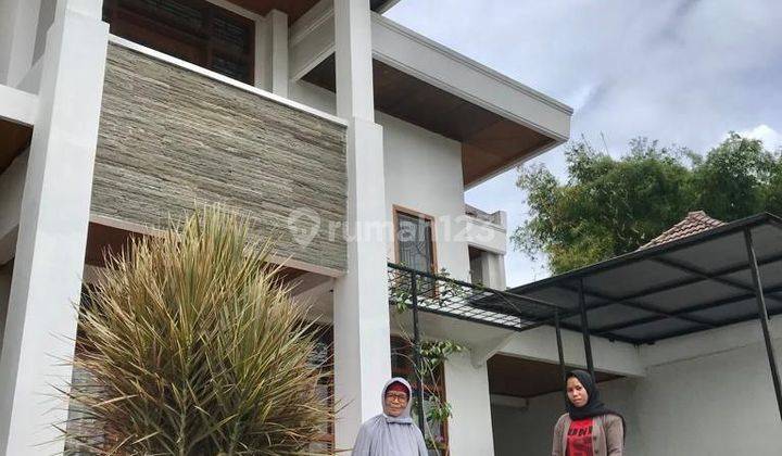 Rumah Terawat Siap Huni Strategis Di Setraduta 2