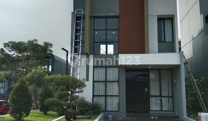 Rumah Cakep Scandinavian Nempel Bsd City