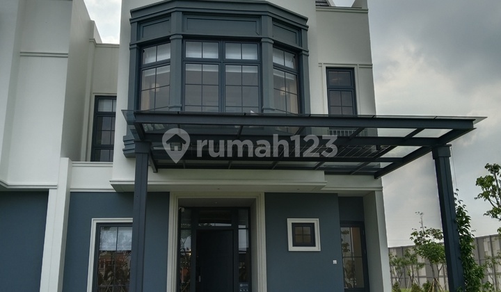 Rumah American Classic 3 Lantai Di Serpong Rumah American Classic 3 Lantai Di Serpong